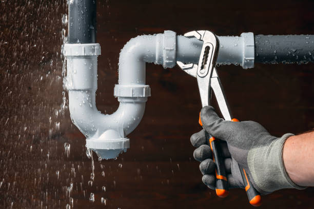 Professional Leak Detection technician working in Valley Falls, RI